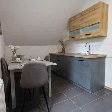 Idyllische Stadtwohnung Lägenhet *